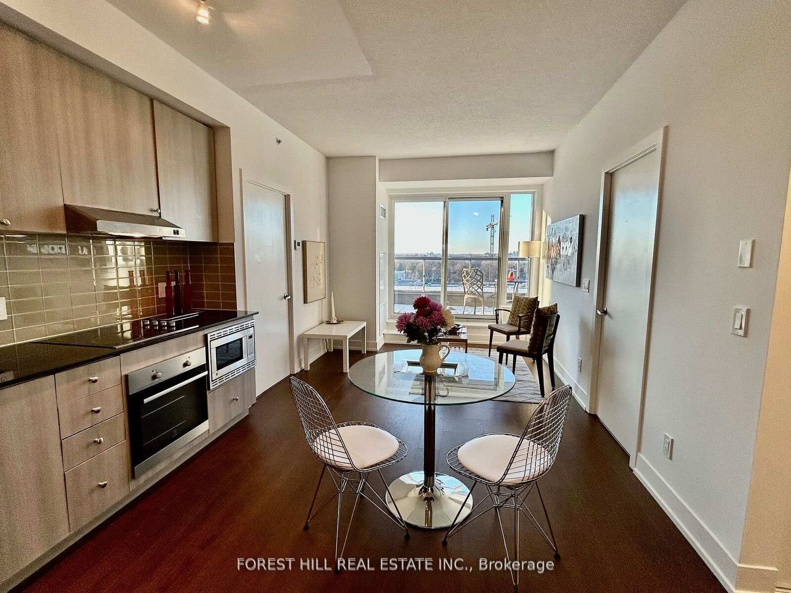 Property Photo: 7 Kenaston Garden 716 ON M2K 1G7