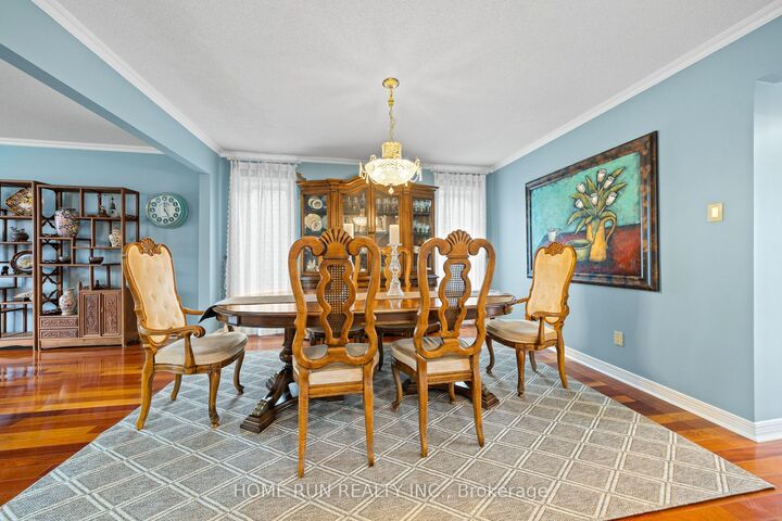 Property Photo:  6 Zokol Crescent  ON K2K 2K5 
