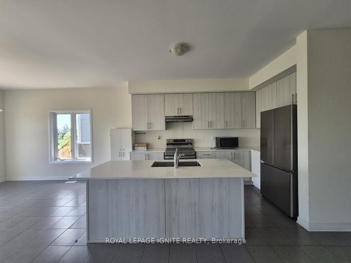 Property Photo: 137 Gildersleeve Boulevard ON K0H 1G0