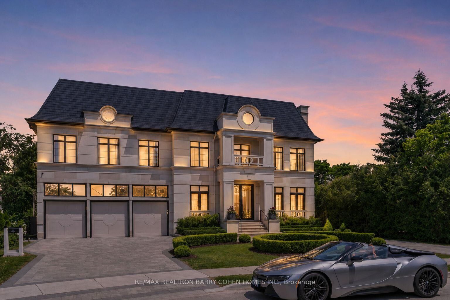 Property Photo: 61 Orlon Crescent ON L4C 6S4