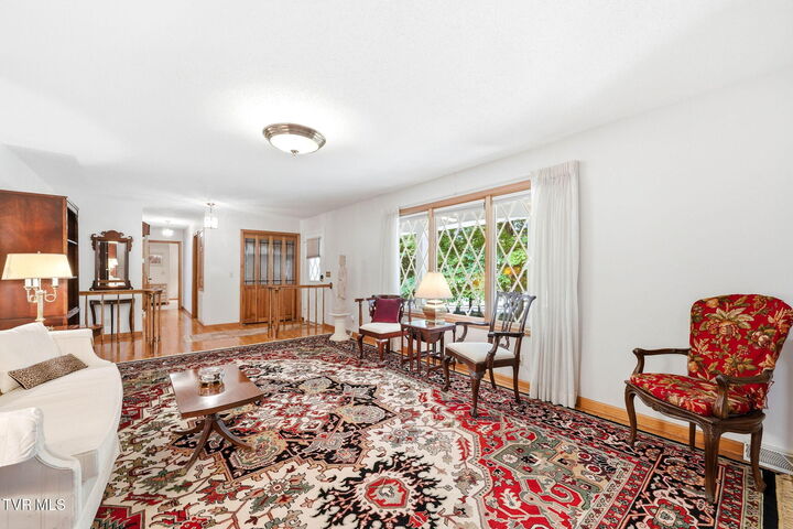 Property Photo: 914 Ridgecrest Road TN 37604