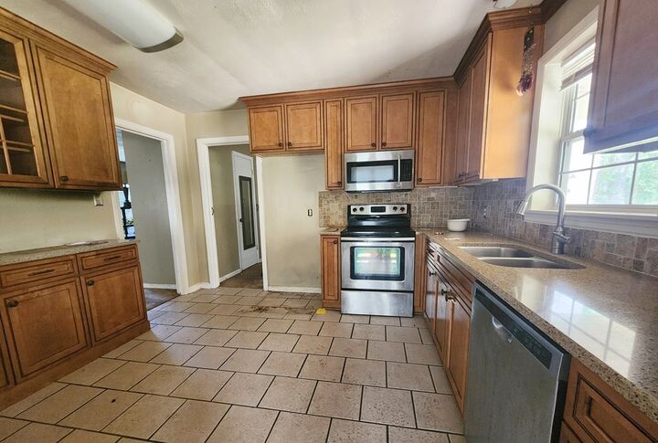 Property Photo:  2022 Stuart Avenue  GA 31707 