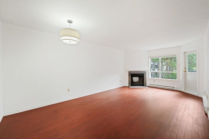 Property Photo:  555 W 14th Avenue 319  BC V5Z 4G8 
