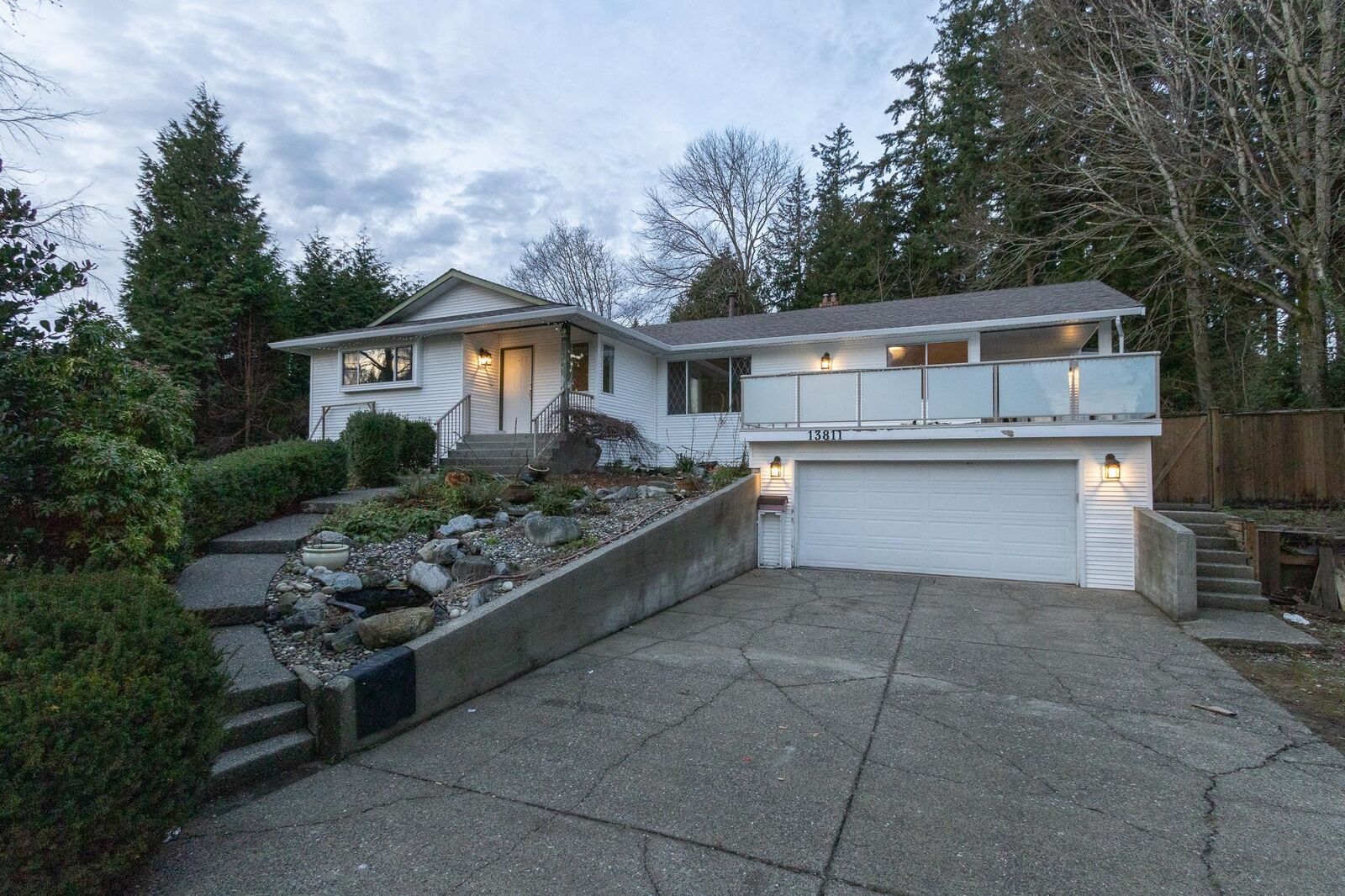 Property Photo:  13811 27 Avenue  BC V4A 7C2 
