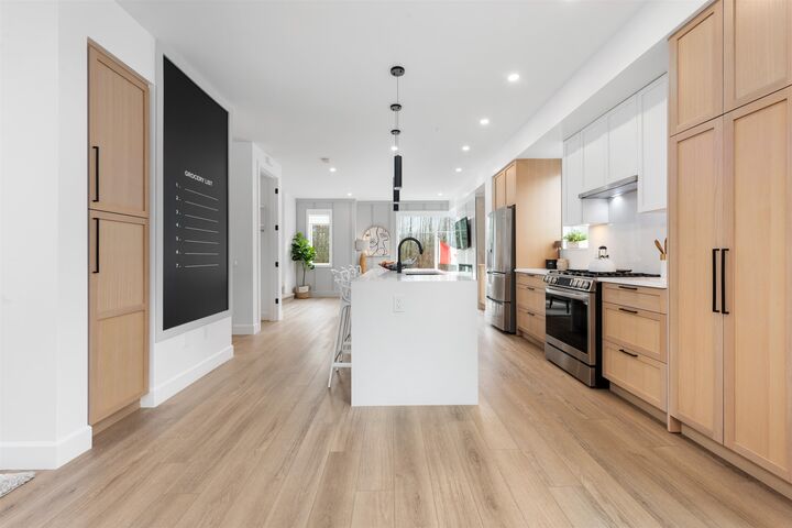 20763 76 Avenue 52 — photo 1