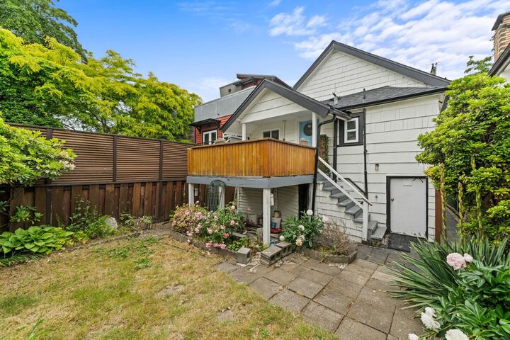 Property Photo: 266 E 32nd Avenue BC V5V 2Y3
