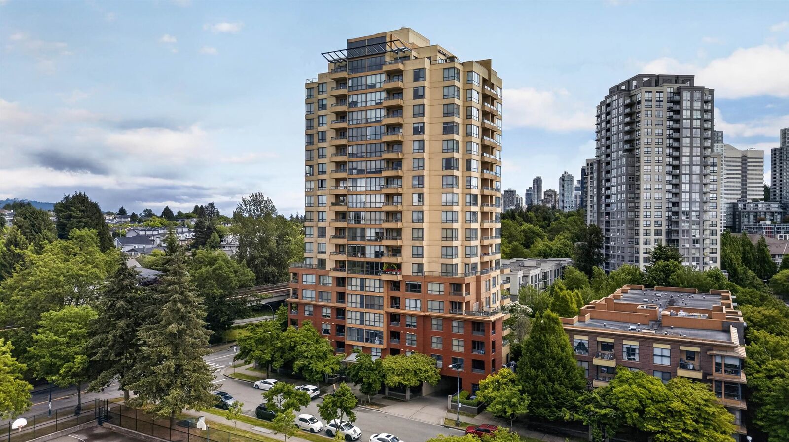 Property Photo:  5288 Melbourne Street 208  BC V5R 6E6 