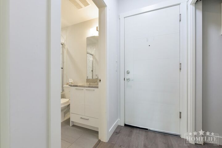 Property Photo:  20696 Eastleigh Crescent 318  BC V3A 0M3 