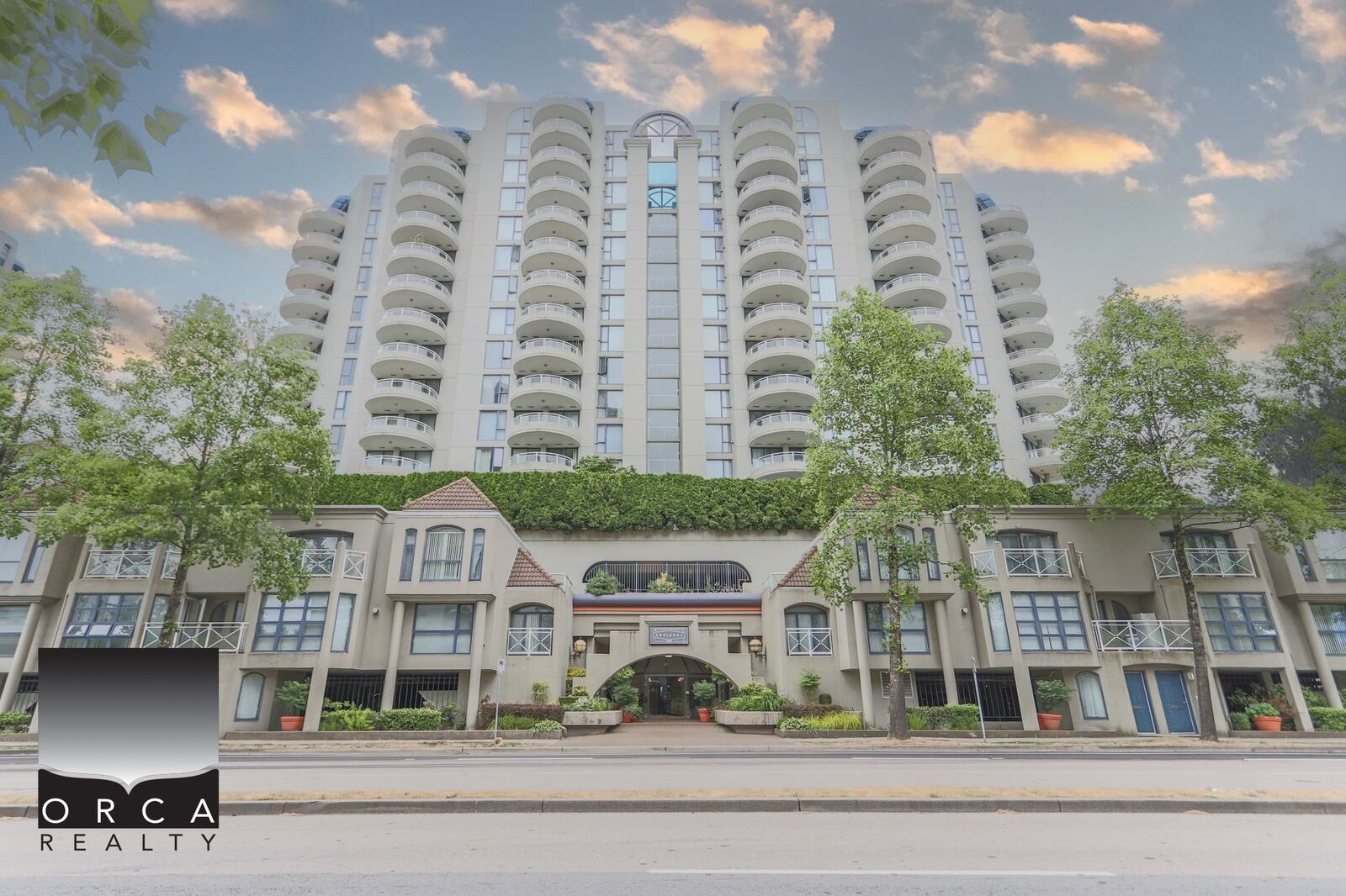 Property Photo:  6088 Minoru Boulevard 1307  BC V6Y 4A8 