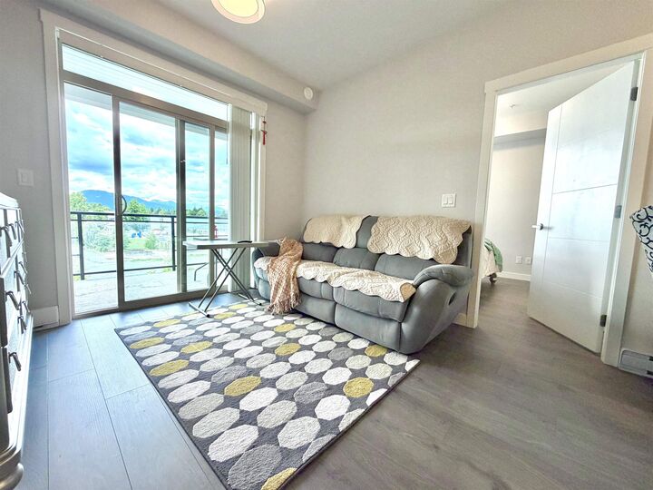 Property Photo:  45562 Airport Road 403  BC V2P 0J8 