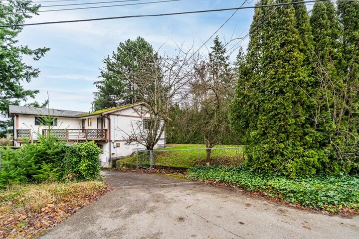 Property Photo: 2751 153A Street BC V4P 1C1