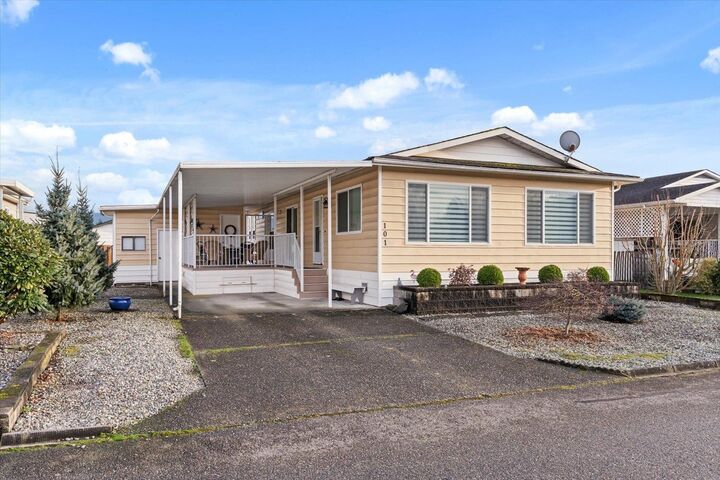 Property Photo:  9055 Ashwell Road 101  BC V2P 7S6 