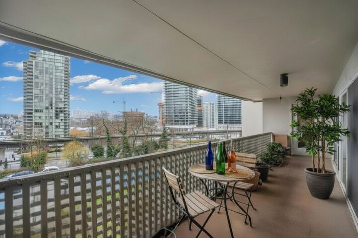 Property Photo: 4941 Lougheed Highway 304 BC V5B 4S6