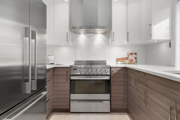 Property Photo: 6235 Ashworth Avenue BC V5E 3T8