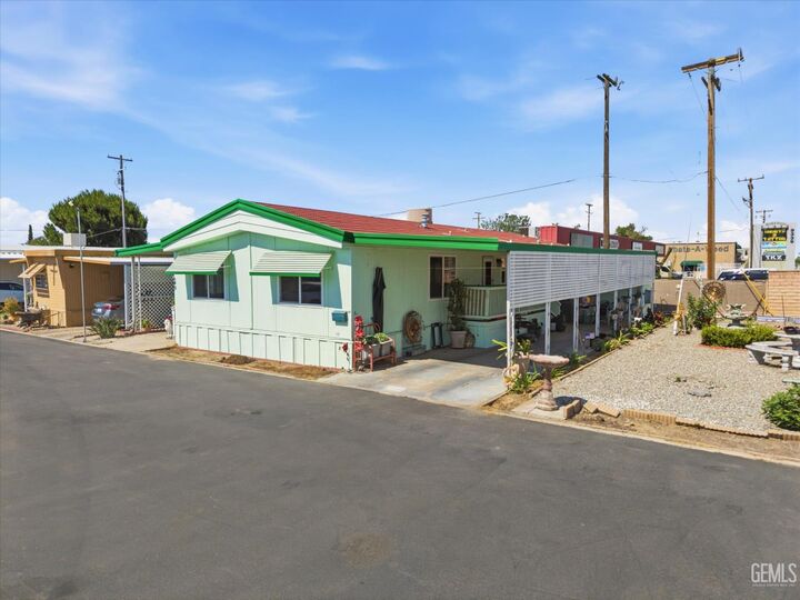 Property Photo: 9131 Rosedale Hwy 49 CA 93312