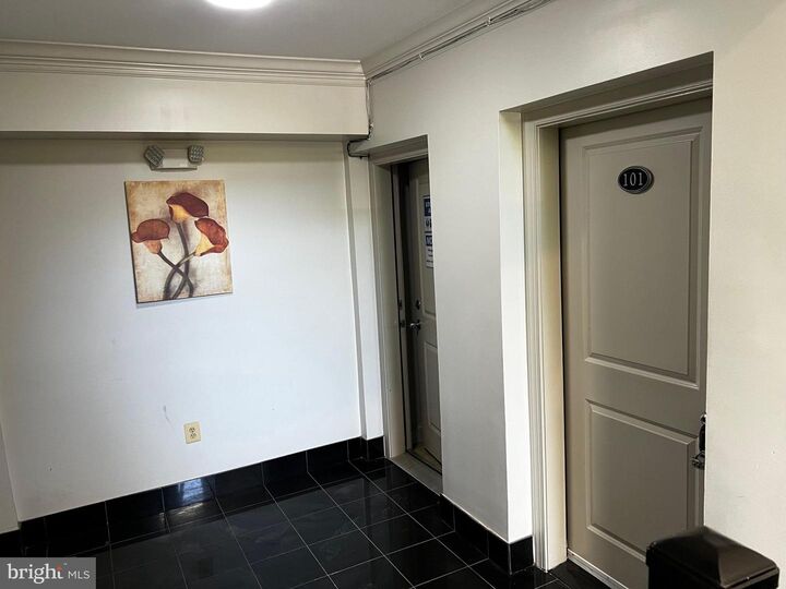 Property Photo:  1219 Oronoco Street 101  VA 22314 