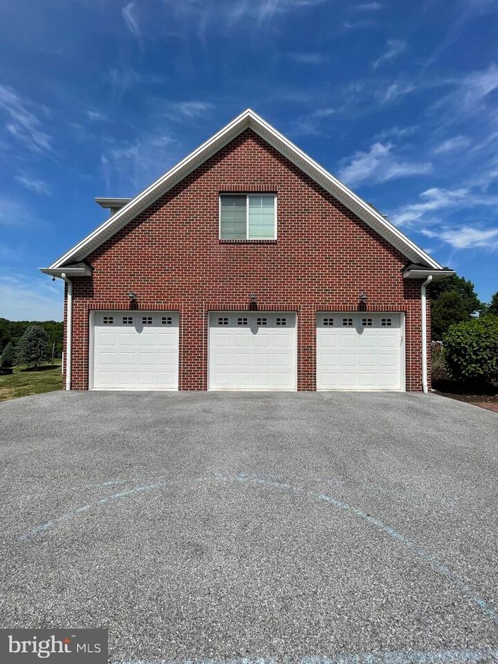 Property Photo:  1080 Swatara Road  PA 17033 