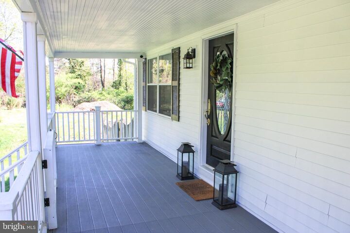 Property Photo: 7601 Rudyard Street VA 22043