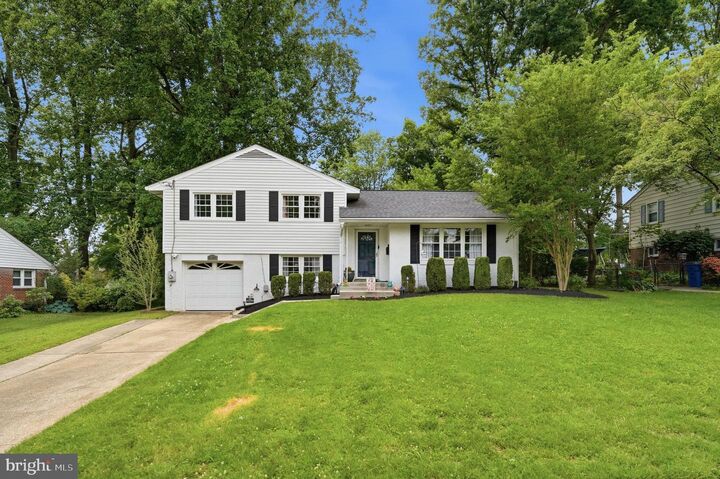 Property Photo: 5209 Milland Street VA 22151