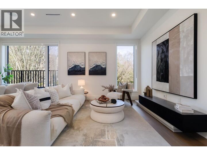 Property Photo:  950 West 57th Avenue 3  BC V6P 1S3 