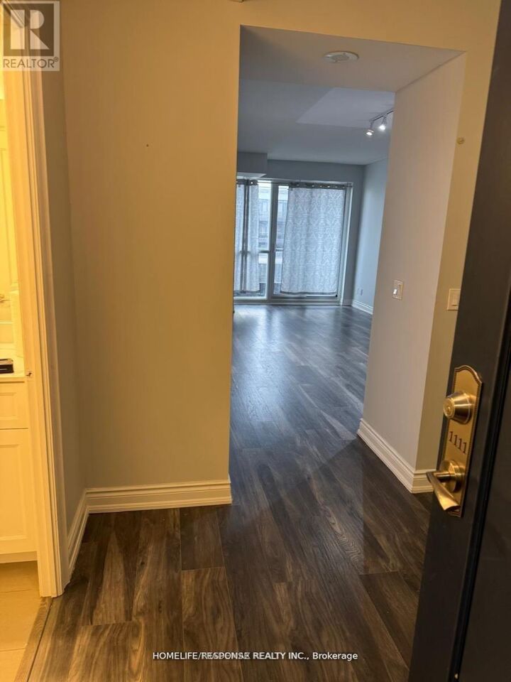Property Photo:  38 Cedarland Drive 1111  ON L6G 0G7 