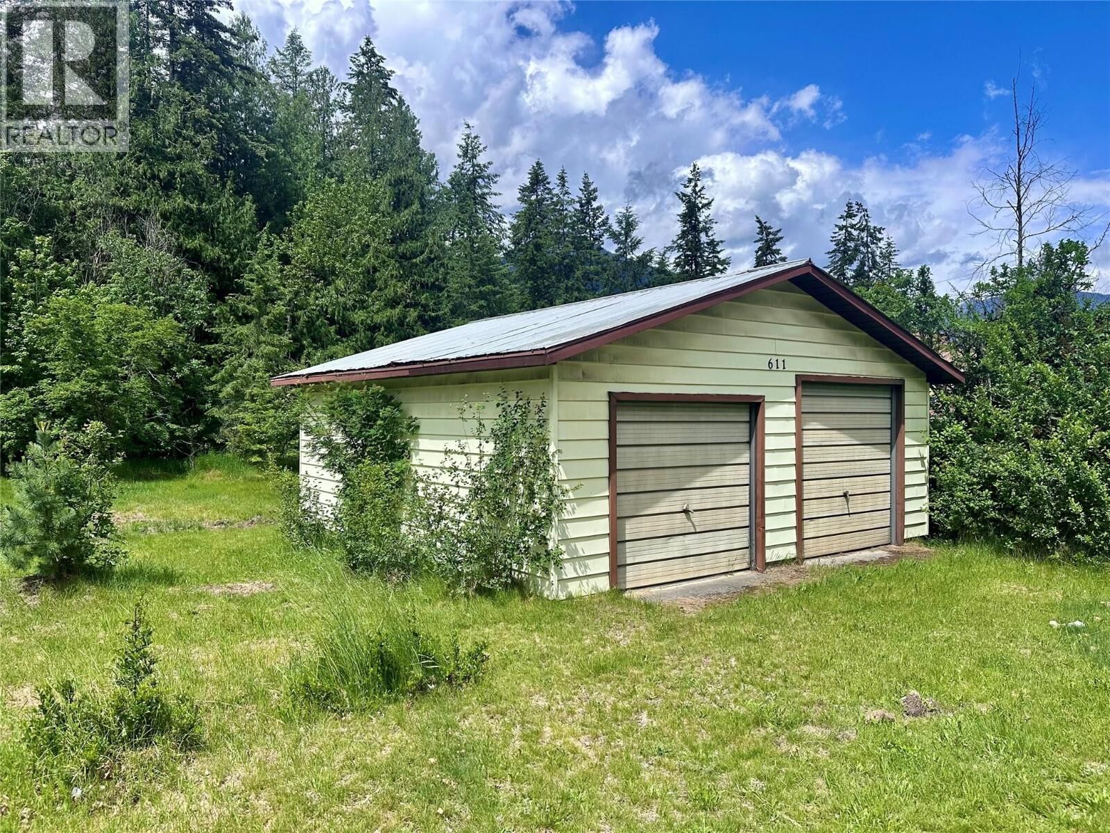 Property Photo:  611 Slocan Street  BC V0G 2C0 