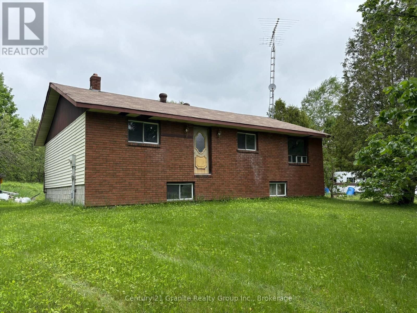 Property Photo: 577 Lakeview Road ON K0L 1C0