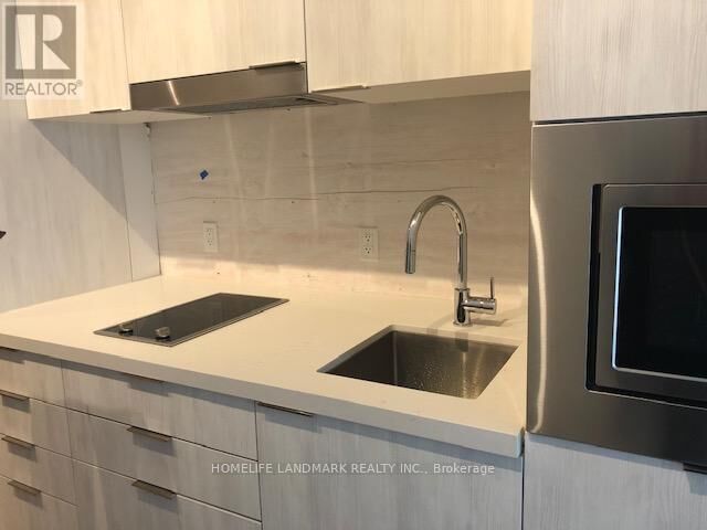 Property Photo: 215 Queen Street West 1607 ON M5V 0P5