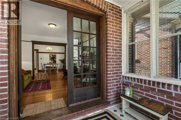 Photo de la propriété:  48 Longwood Road North  ON L8S 3V4 