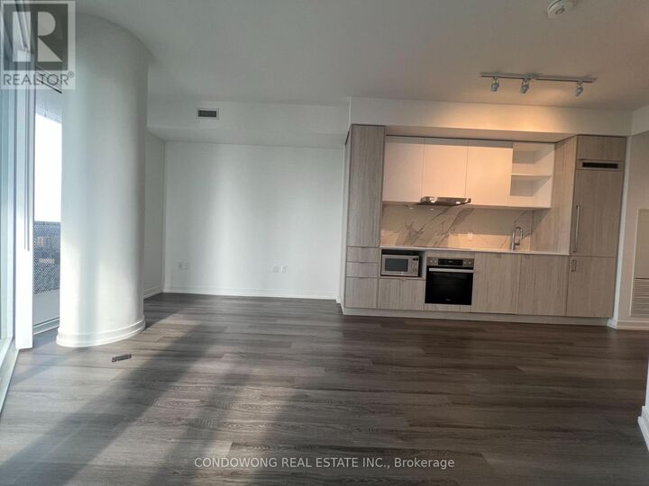 Property Photo:  138 Downes Street 6212  ON M5E 0E4 