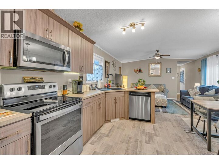 Property Photo:  1118 Middle Bench Road 5  BC V0X 1N2 