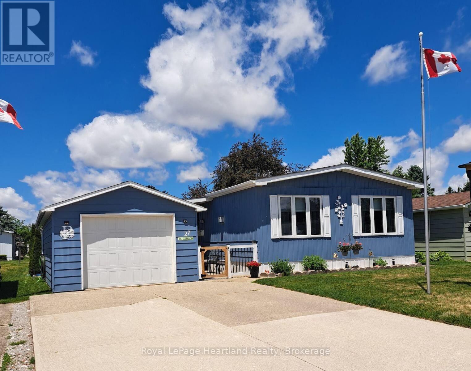 Property Photo:  27 Stewart Street  ON N7G 1A1 