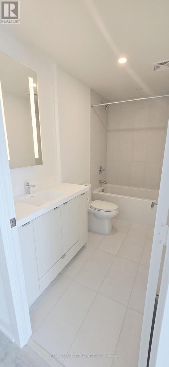 Property Photo: 25 Cordova Avenue 906 ON M9A 0E5