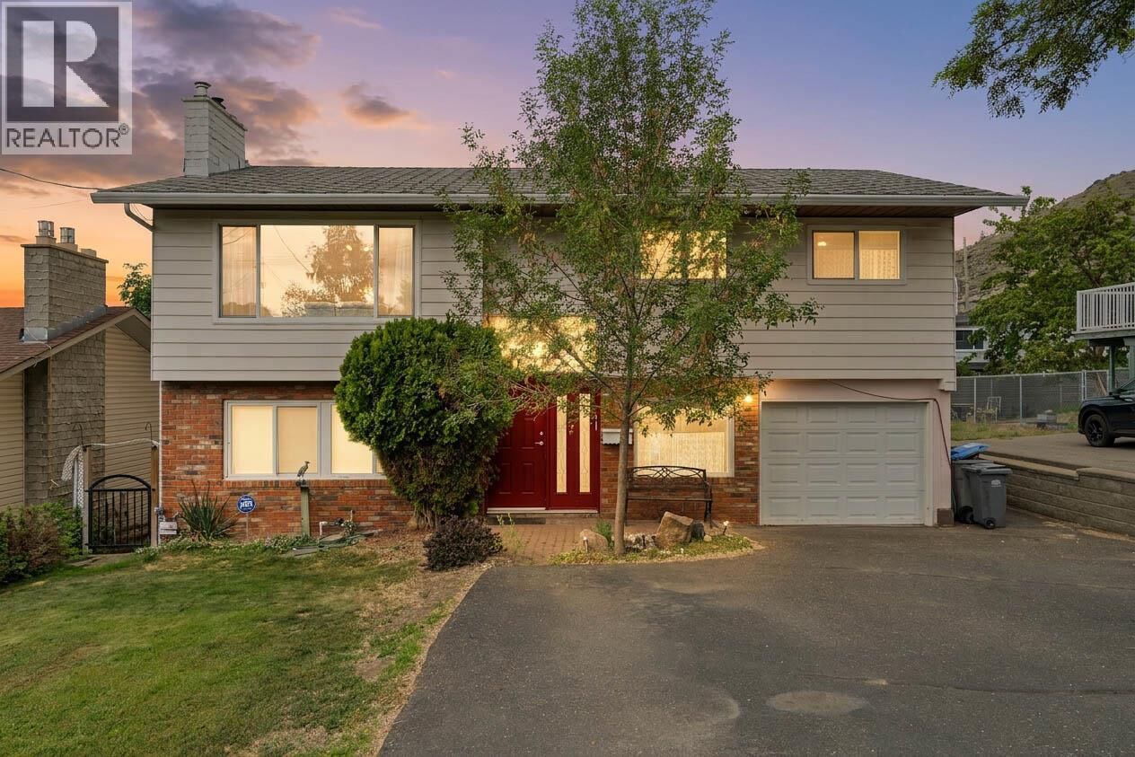 Property Photo:  853 Alpine Terrace  BC V2B 6E7 