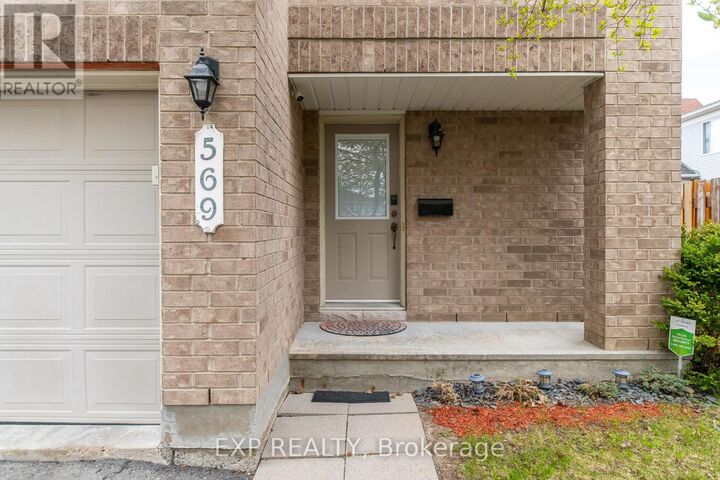 Property Photo:  569 Aquaview Drive  ON K4A 4V4 