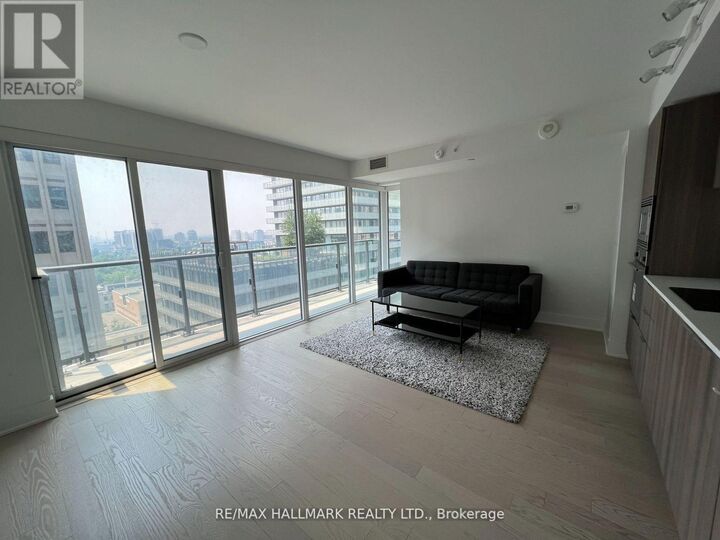 Property Photo: 955 Bay Street 1715 ON M5S 2A2