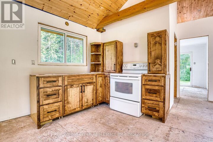 Property Photo:  33811 Pine Court  ON N7A 3X9 