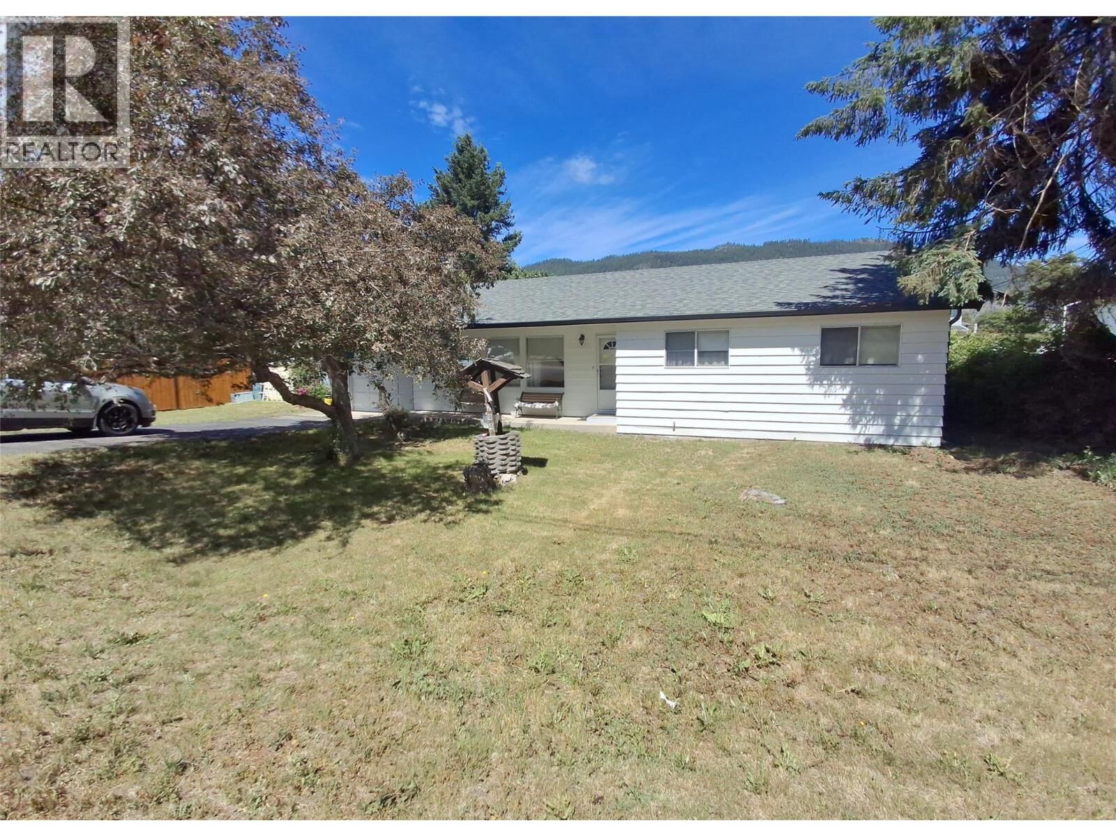 Property Photo:  1204 Second Avenue  BC V0E 1M0 