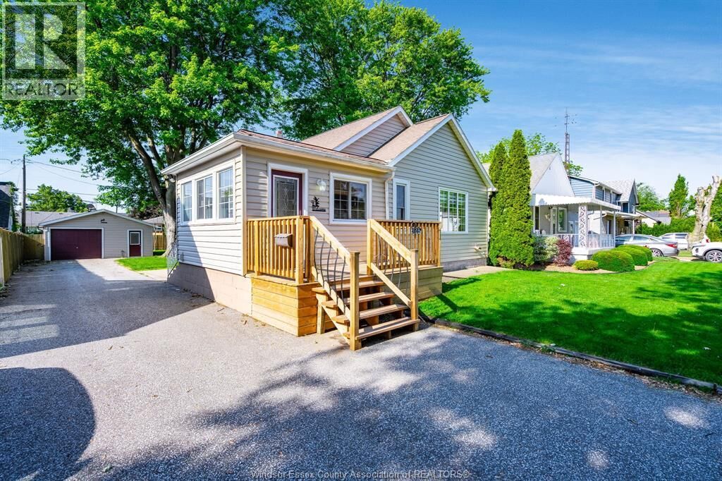 Property Photo: 102 Marlborough Street East ON N8H 1X3