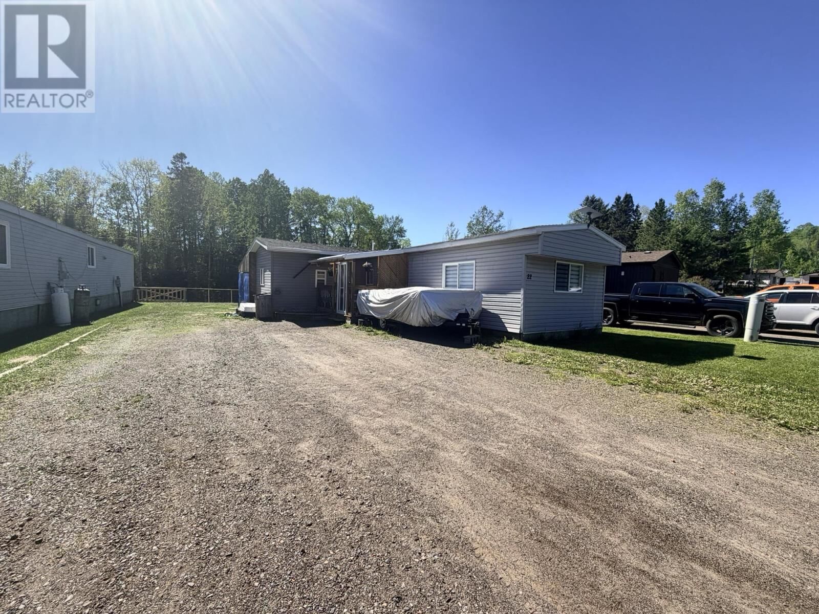 Property Photo: 22 29 Silver Springs Rd ON P7G 0R7