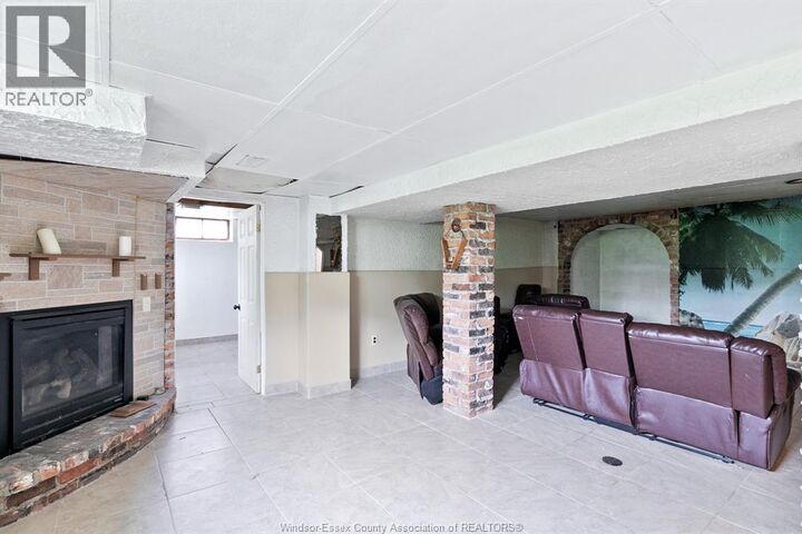 Property Photo: 3200 Longfellow Avenue Lower ON N9E 2L6