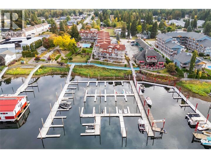 Property Photo: 1130 Riverside Avenue 13 BC V0E 2V1