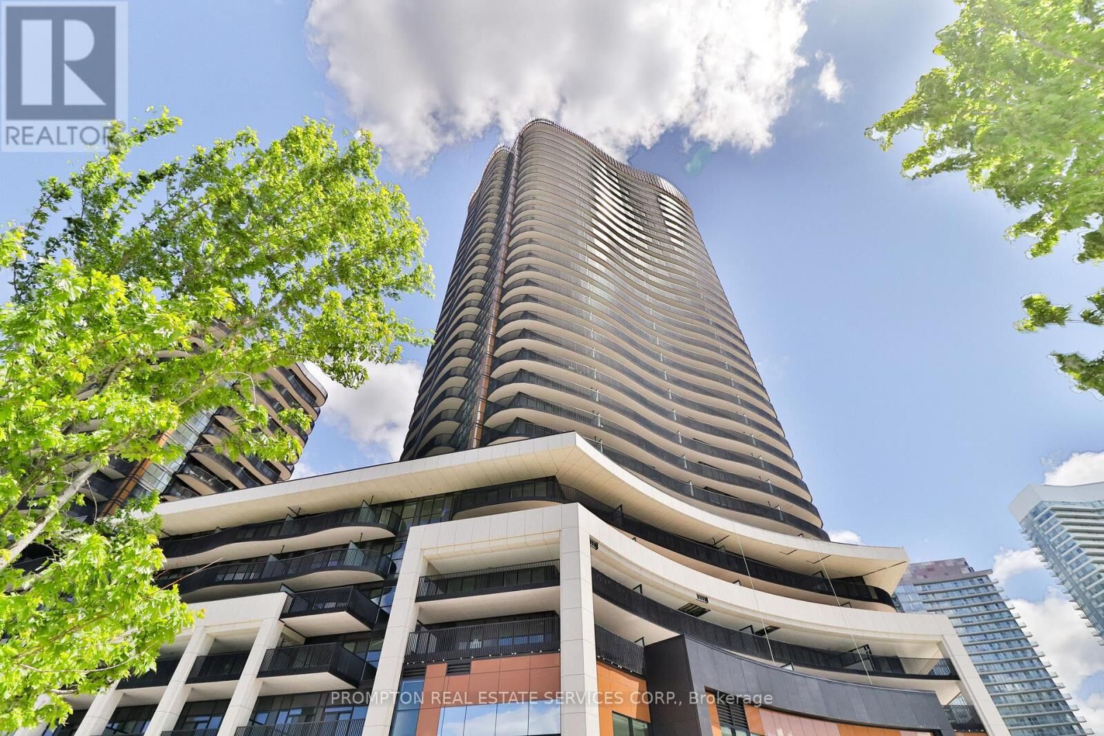 Property Photo:  18 Esther Shiner Boulevard 733  ON M2K 0J7 