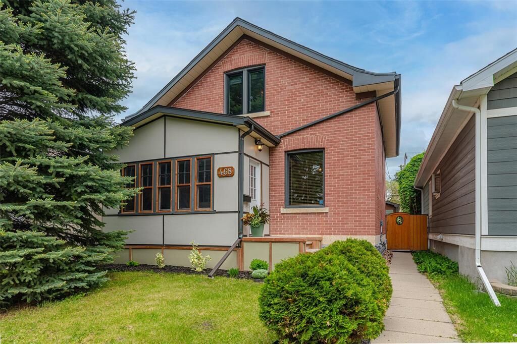 Property Photo: 468 St Jean Baptiste Street MB R2H 2X7