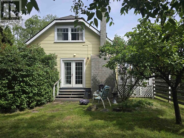 Property Photo: 387 Bowron Avenue BC V2J 2H3