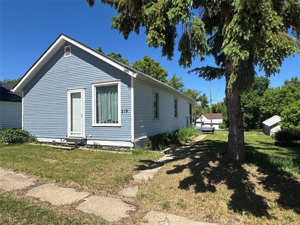 Property Photo: 219 Third Street South MB R0K 0C0
