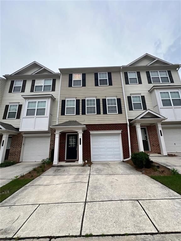Property Photo: 6877 Slate Stone Way SE GA 30126