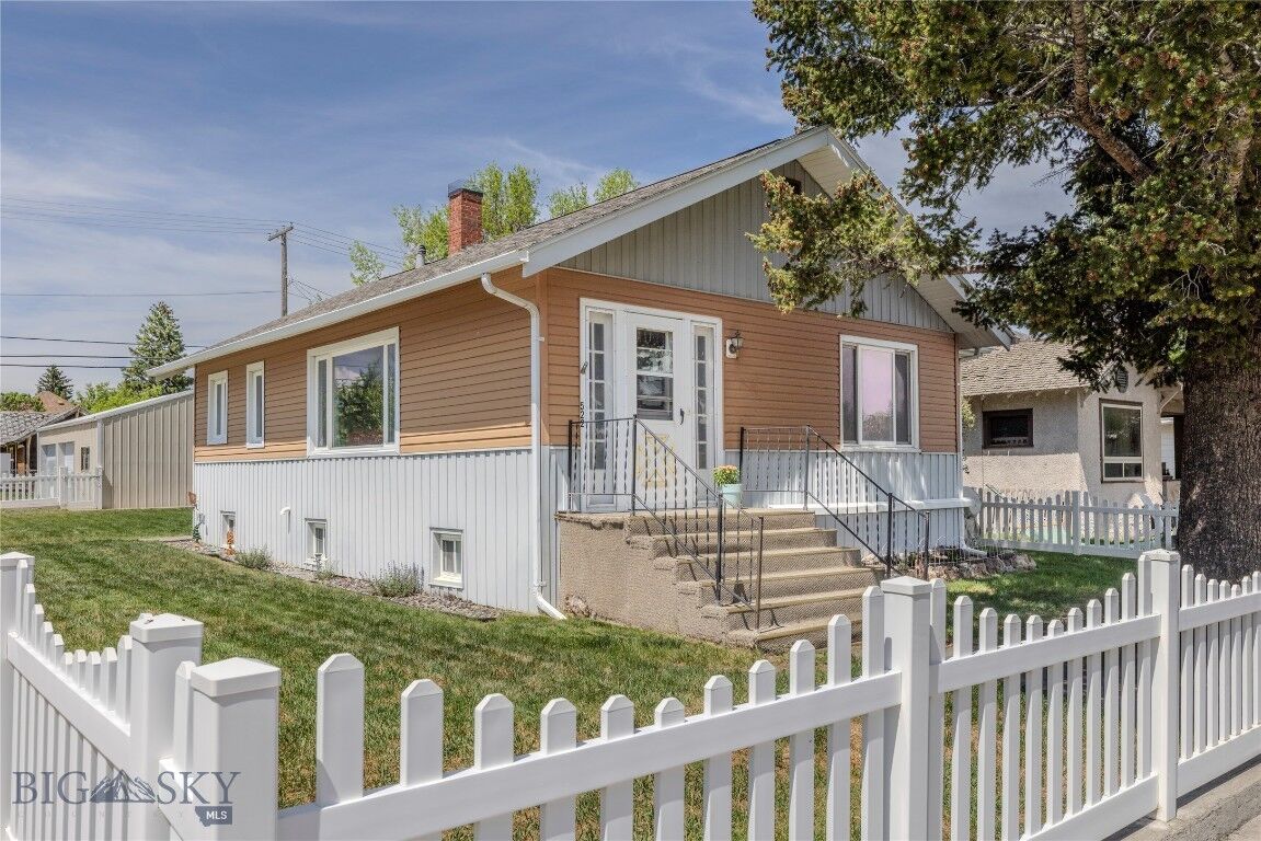 Property Photo:  522 W Front Street  MT 59047 