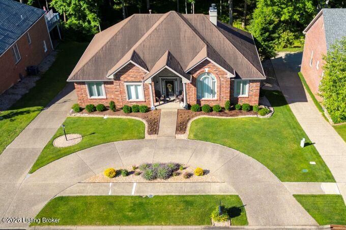Property Photo: 16810 Polo Fields Ln KY 40245