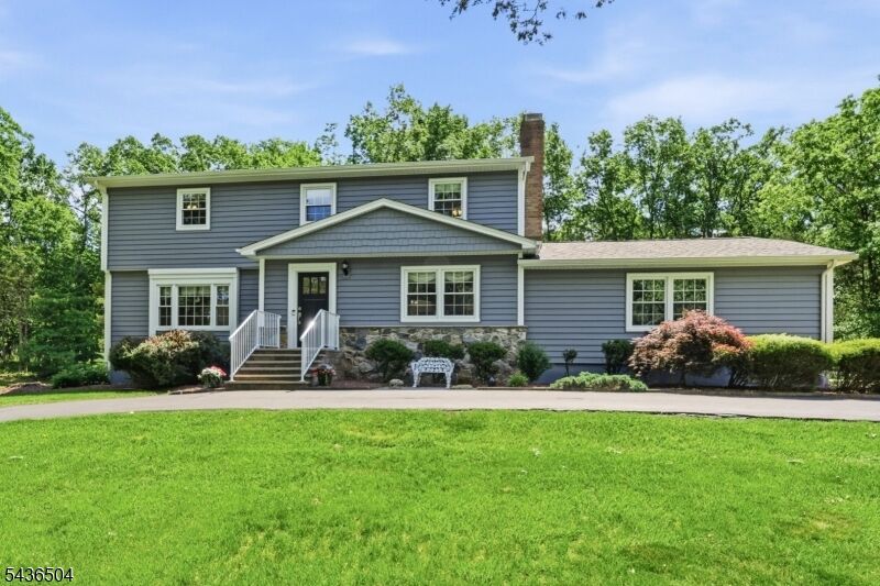Property Photo:  72 Kiva Pl  NJ 08876 